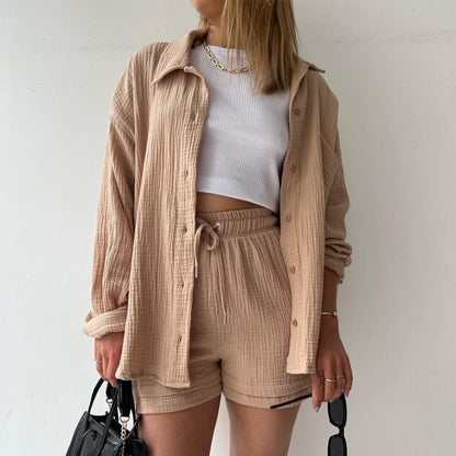 Ensemble chic et confortable – chemise col à revers + short ajustable