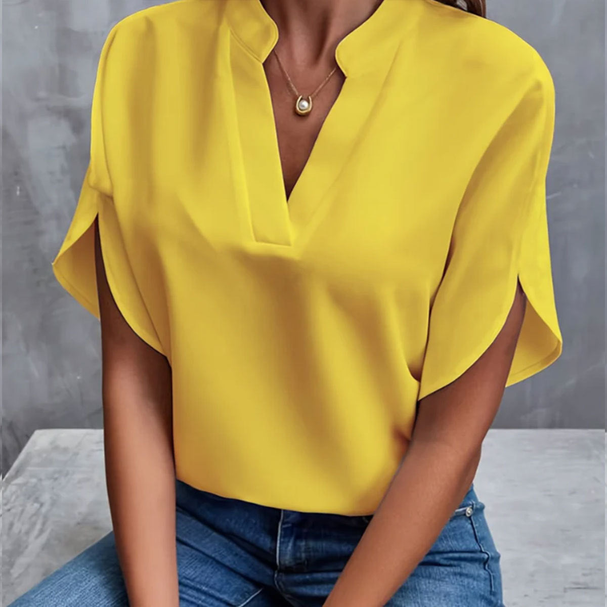 Blouse légère et polyvalente à manches courtes pour femme