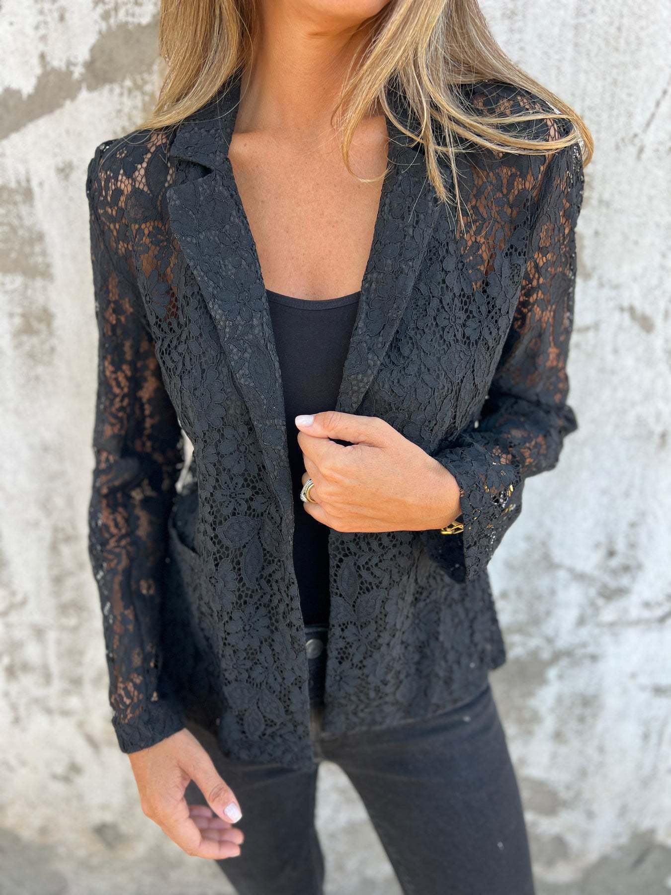 Chemise-veste mode en dentelle féminine