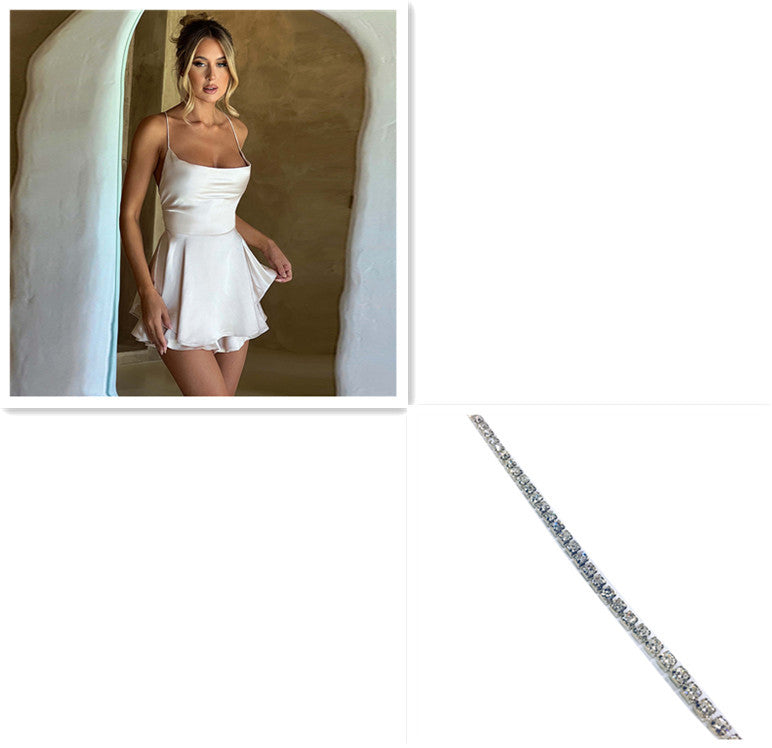 Robe courte en satin dos nu – Chic et moderne